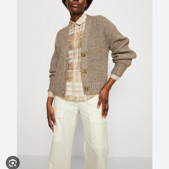 GAP Sweaters - Gap cozy button cardigan